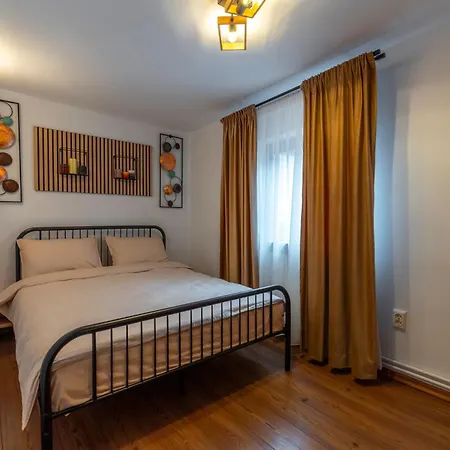 Kaya Charming 2-Bedroom Apartment Brasov Exterior photo