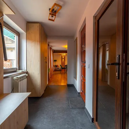 Kaya Charming 2-Bedroom Apartment Brasov Exterior photo