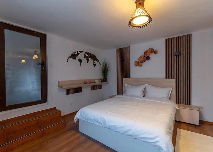 Kaya Charming 2-Bedroom Apartment